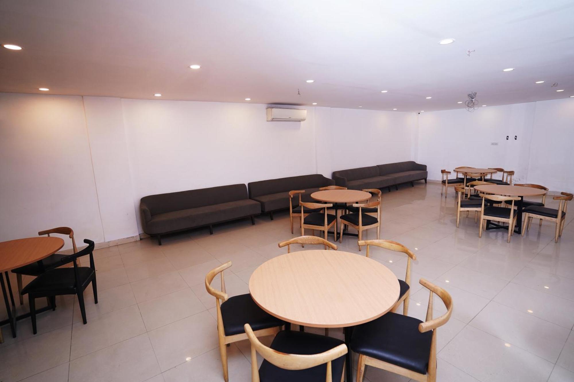 Hotel Mira Residency- Outer Ring Road, Paschim Vihar Delhi  Esterno foto