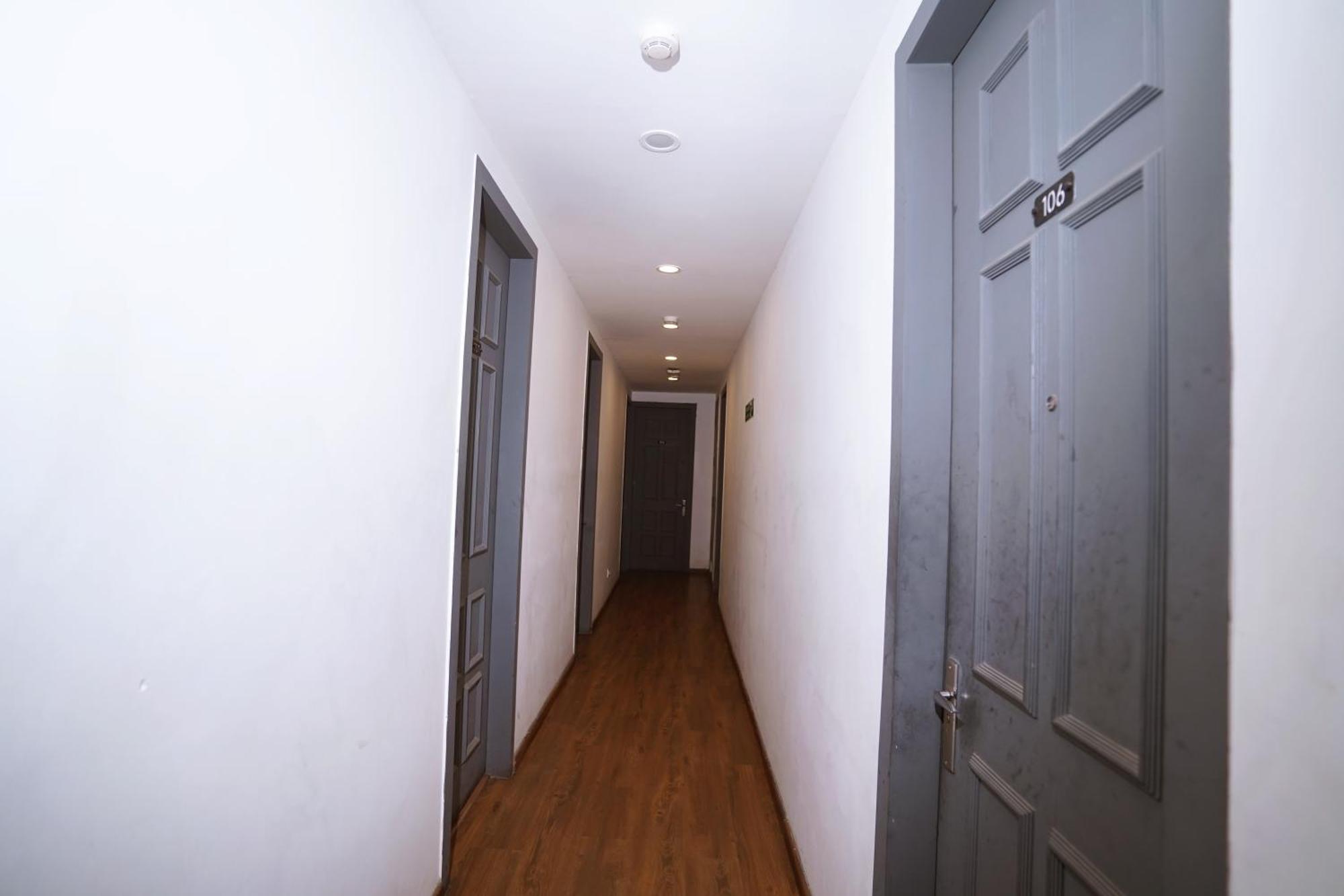 Hotel Mira Residency- Outer Ring Road, Paschim Vihar Delhi  Esterno foto